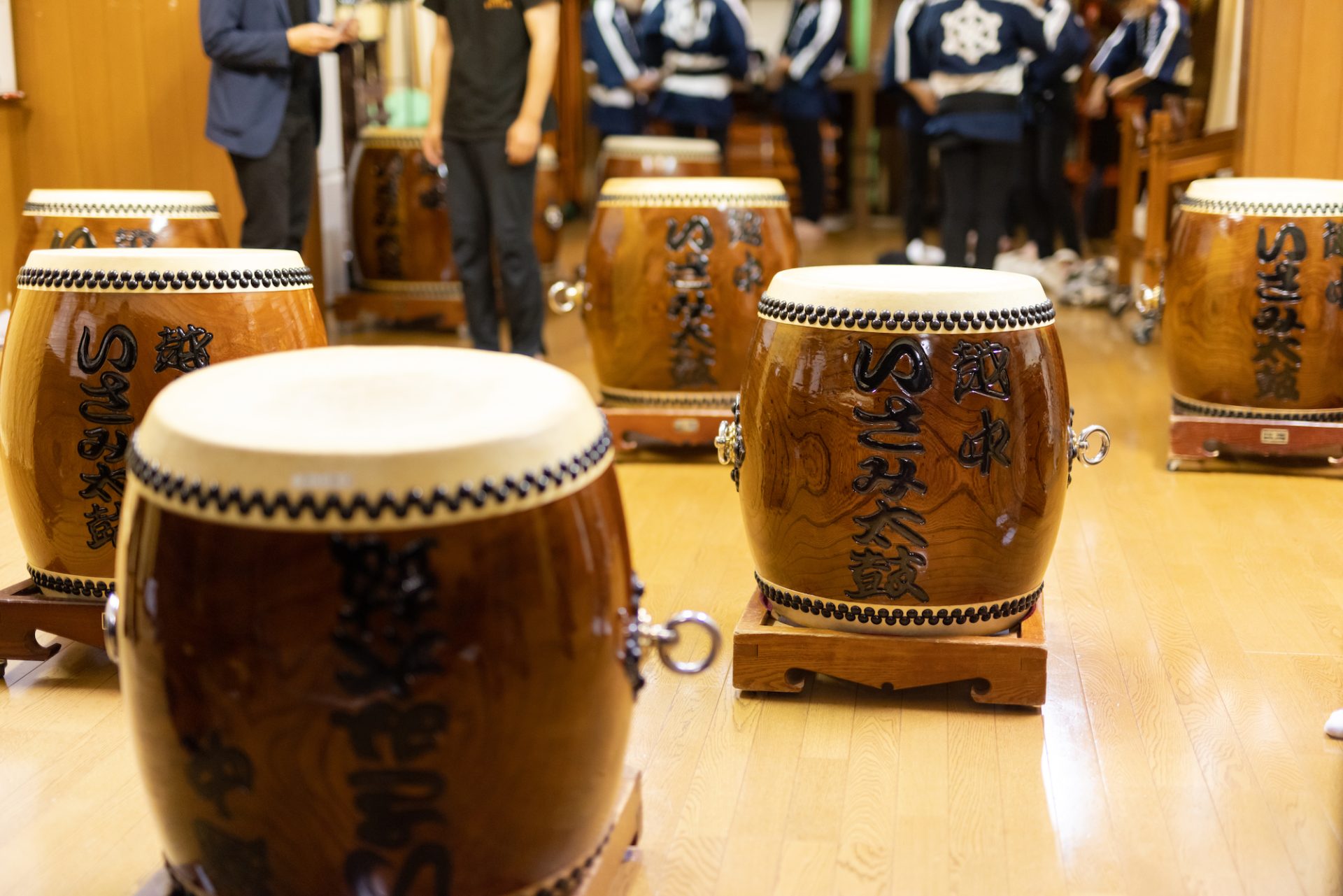 越中いさみ太鼓」見学と体験 - 【公式】富山の散居村に佇むアート